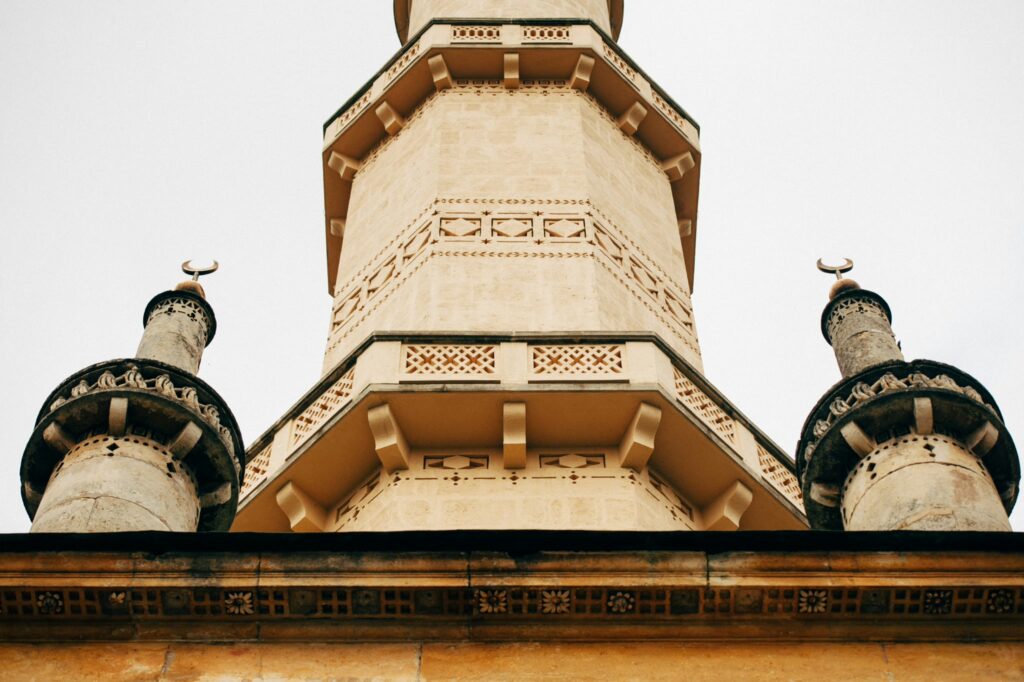 Minaret v zámeckém parku Lednice